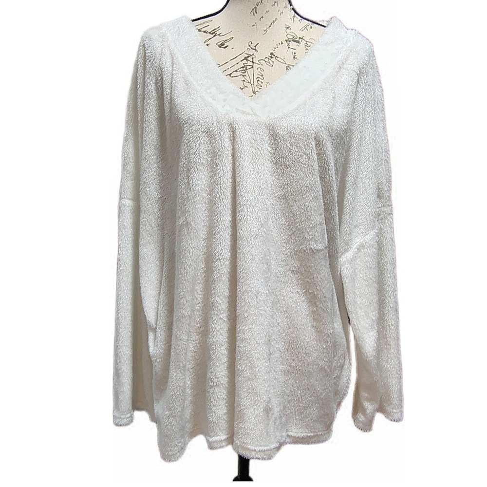 NWT COZY womens Winter White Plushy Fleece Sweater XXL Oversized Comfy Plus Soft